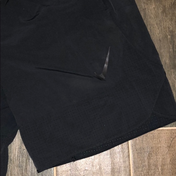 Nike Shorts - Picture 3 of 9